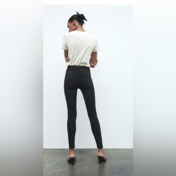 Zara the high waste skinny jeans, size 8, black - Picture 5 of 9